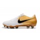 Bota de Fútbol Nike Phantom Venom Elite FG -Oro Blanco Negro